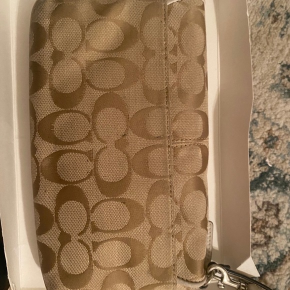 Coach Wristlet - Picture 4 of 6